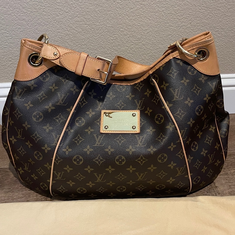 LV Galleria Bag PM discontinued!!